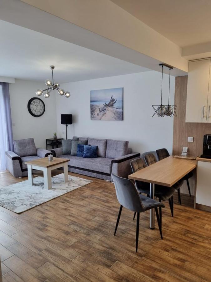 Apartament Rewal Bagian luar foto